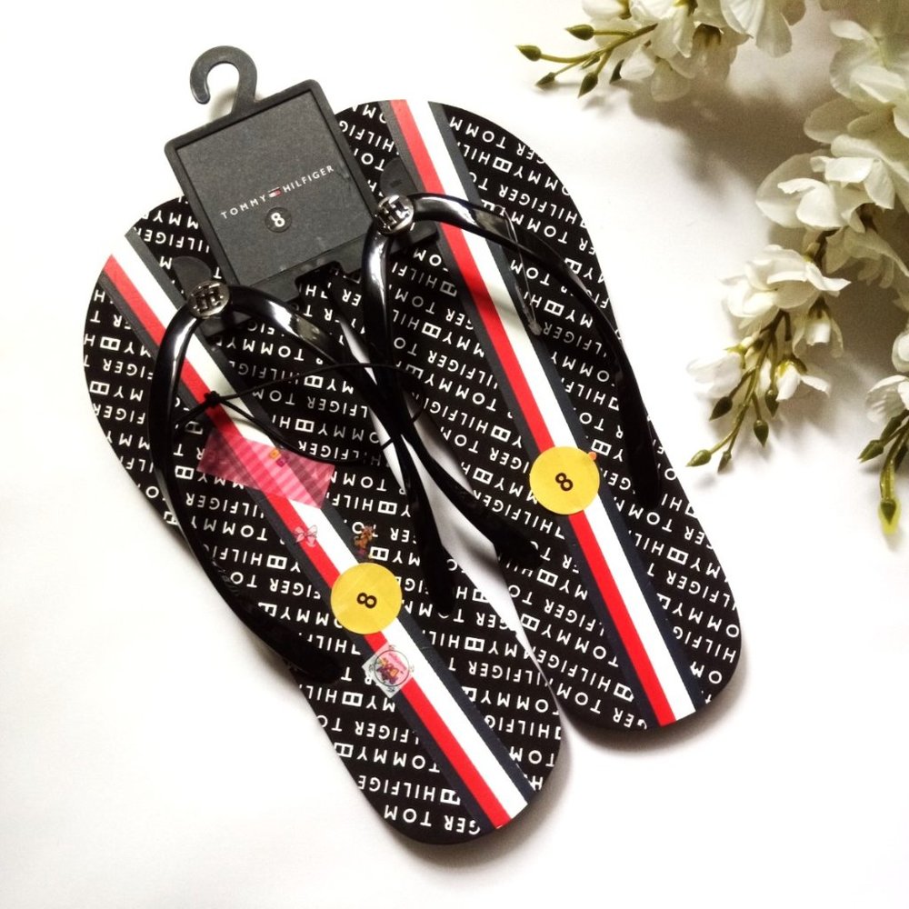 Tommy Hilfiger Women's Bailly Flip-Flop SIZE 8 Color BLACK Patent